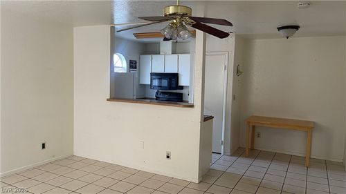 122-3604 Di Salvo Dr, Las Vegas, NV, 89103-1860 | Card Image