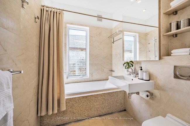 87 W Lodge Ave, House attached with 3 bedrooms, 2 bathrooms and null parking in Toronto ON | Image 25