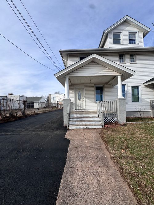 62 Marne St, Hamden, CT, 06514-3617 | Card Image