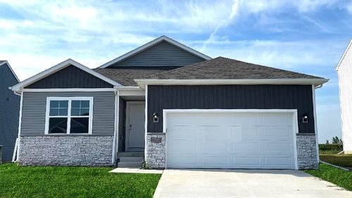 709 Maddie Ln, Tiffin, IA, 52340-9458 | Card Image