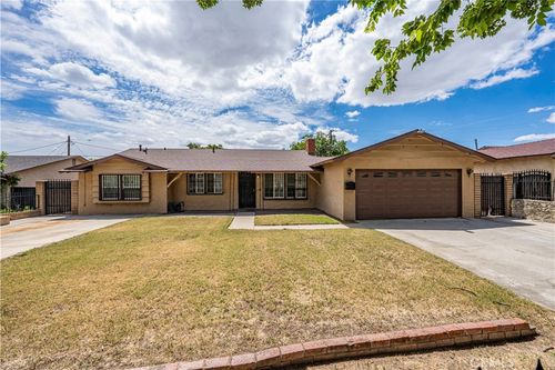 2731 Victoria St, Rialto, CA, 92376-5349 | Card Image