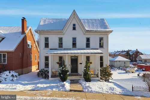 220 3rd St, EAST GREENVILLE, PA, 18041-1638 | Card Image