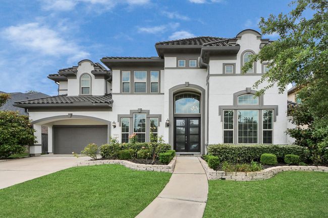 Elegant frontage | Image 5