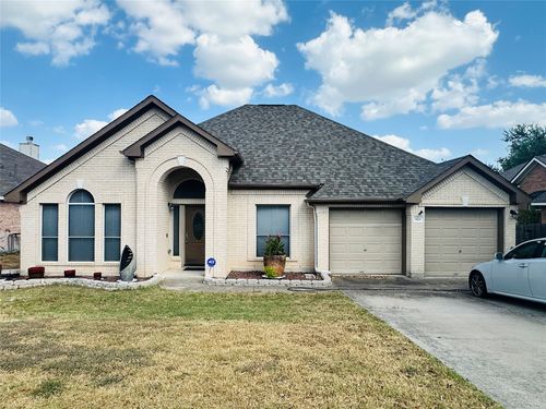903 Point Run Dr, Pflugerville, TX, 78660-3886 | Card Image