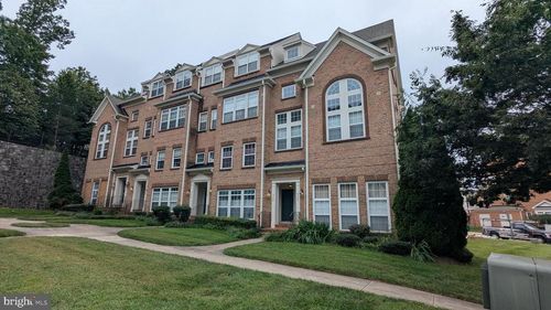 9566 Walker Way, MANASSAS PARK, VA, 20111-3087 | Card Image