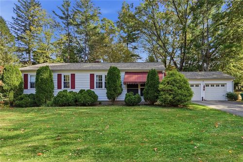 15 Woodland Rd, Scituate, RI, 02857-1174 | Card Image