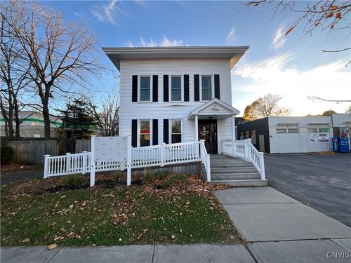 812 State St, Watertown, NY, 13601-2843 | Card Image