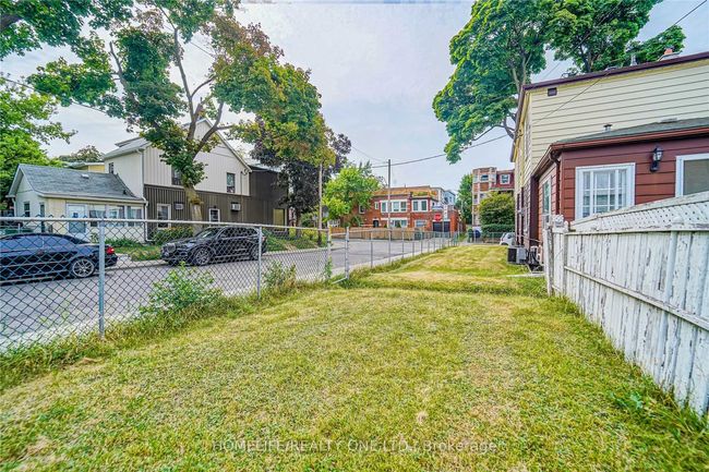 MAIN - 104 Benson Ave, House other with 2 bedrooms, 1 bathrooms and null parking in Toronto ON | Image 35