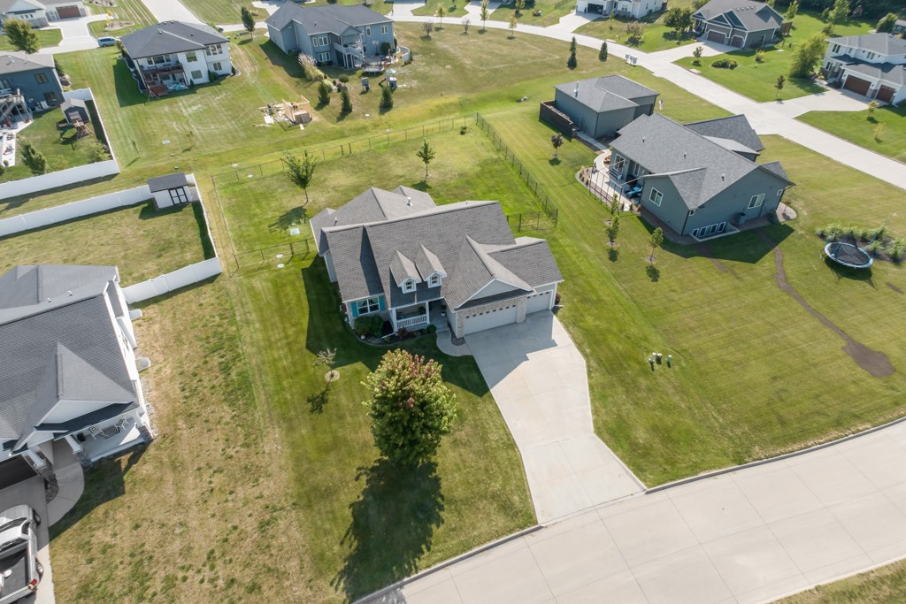 27th Ct, Ankeny, IA 50023