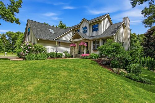 E4520 Woodfield Road, PLEASANT VALLEY, WI, 54701 | Card Image