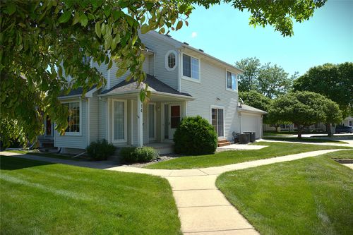 unit-14-555 Se Laurel St, Waukee, IA, 50263-8167 | Card Image