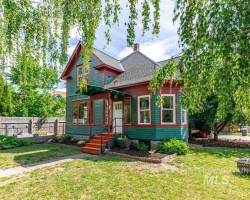 1028 S Harrison St, Moscow, ID, 83843-3106 | Card Image