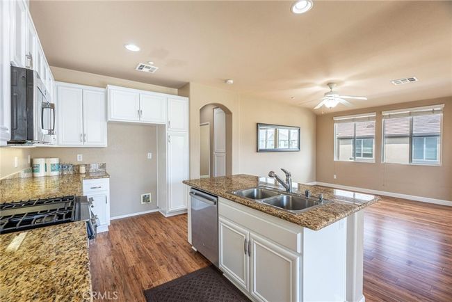 25102 Goodrich Ct, Townhouse with 2 bedrooms, 2 bathrooms and 2 parking in Stevenson Ranch CA | Image 13