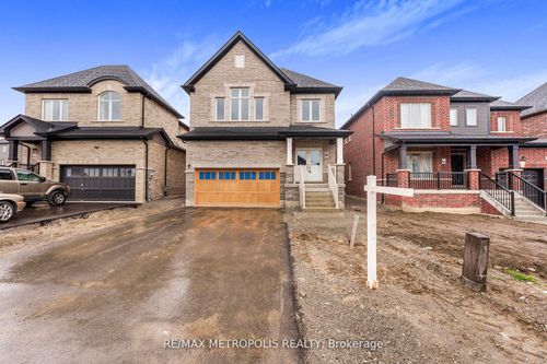 1372 Harrington St, Lefroy, ON, L0L1W0 | Card Image