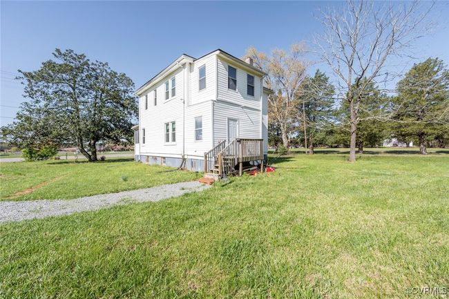 View of side of property featuring a lawn | Image 29
