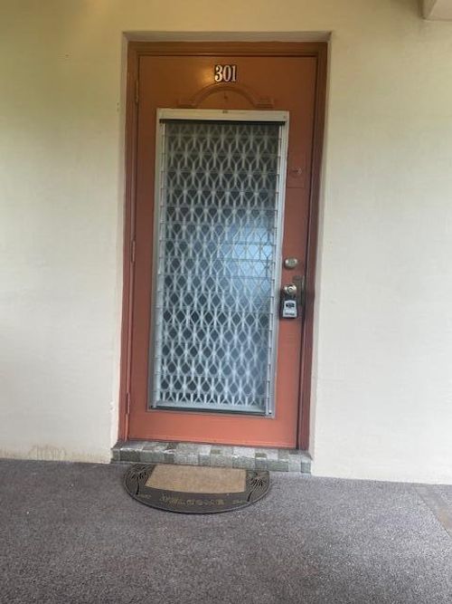 301-2700 W Sunrise Lakes Dr, Sunrise, FL, 33322-7703 | Card Image