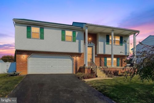436 Appaloosa Way, Red Lion, PA, 17356-9655 | Card Image