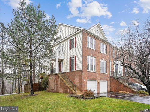 4201 Lower Park Dr, FAIRFAX, VA, 22030-8516 | Card Image