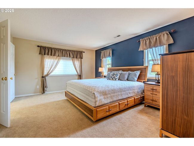 308 Sw 38 Th Loop, House other with 4 bedrooms, 3 bathrooms and 3 parking in Gresham OR | Image 28