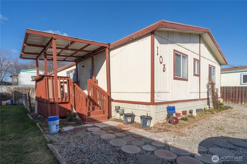 unit-103-3010 W Peninsula Dr, Moses Lake, WA, 98837-2993 | Card Image
