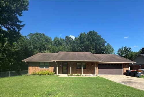 1312 Ridgewood Dr, Russellville, AR, 72801-5726 | Card Image