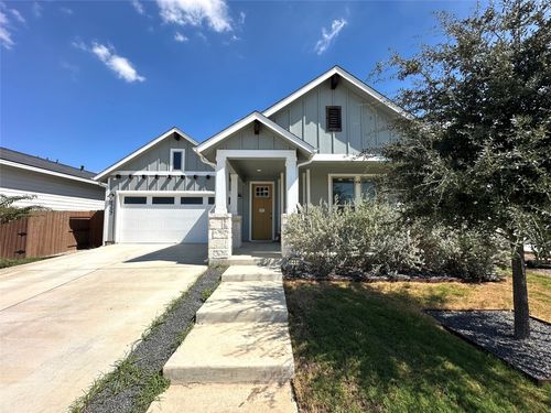 8404 Skytex St, Austin, TX, 78744-4498 | Card Image