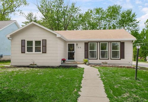 102 S 18th St, Leavenworth, KS, 66048-2217 | Card Image
