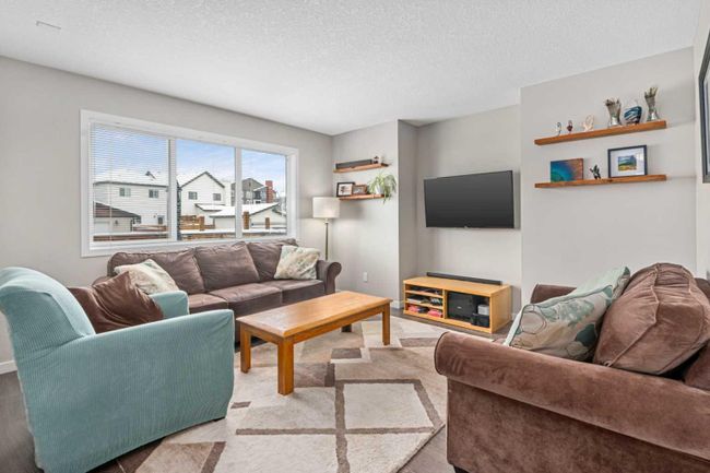 16 Copperpond Parade Se, Home with 3 bedrooms, 2 bathrooms and 2 parking in Calgary AB | Image 5