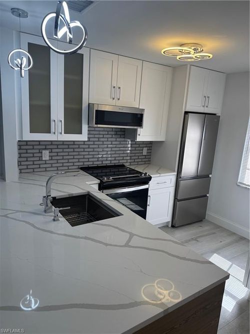 456-6300 S Pointe Blvd, FORT MYERS, FL, 33919 | Card Image