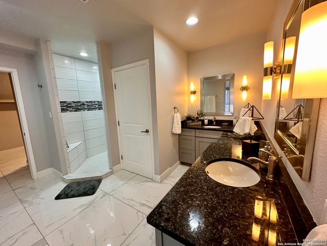APT-2301 - 7701 Wurzbach Rd, Condo with 3 bedrooms, 3 bathrooms and null parking in San Antonio TX | Image 15