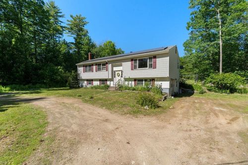 8 Cottage Ct, Farmington, NH, 03835-3004 | Card Image