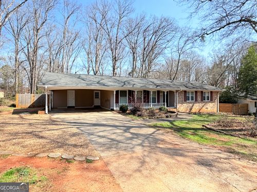 560 Greencrest Dr, Athens, GA, 30605-3834 | Card Image