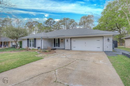 211 Chimney Ln, Haughton, LA, 71037-9272 | Card Image