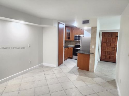 apt-415-1800 Nw 24th Ave, Miami, FL, 33125-1236 | Card Image