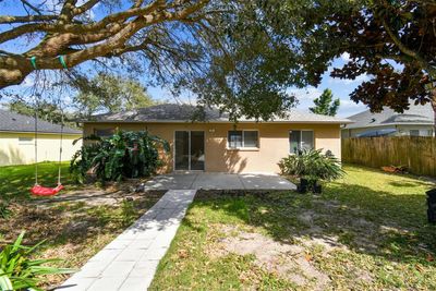 303 Shelby Brooke Drive, House other with 3 bedrooms, 2 bathrooms and null parking in Plant City FL | Image 2