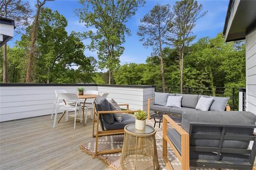 1186 Penny Ln, Atlanta, GA, 30324-5195 | Card Image