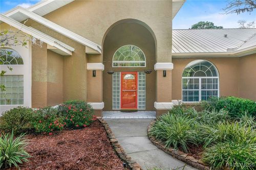 7802 W Golf Club St, Crystal River, FL, 34429-5557 | Card Image