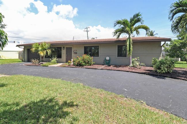 2141 Ne 49 Th St, House other with 3 bedrooms, 2 bathrooms and null parking in Lighthouse Point FL | Image 36