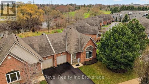 127 Ferguson Drive, Woodstock (Woodstock - South), ON, N4V1H4 | Card Image