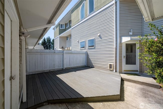 Garage door to unit entryway | Image 6