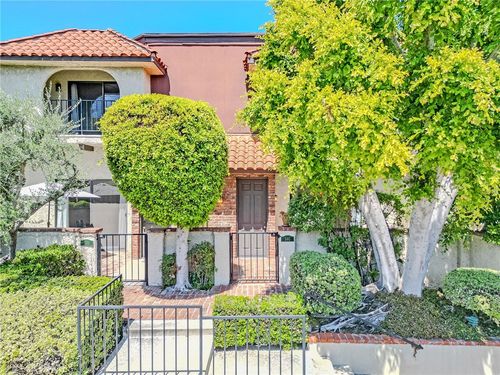 34g-1719 Rogers Pl, Burbank, CA, 91504 | Card Image