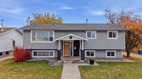 7 Opal Ave, Red Deer, AB, T4P1S9 | Card Image