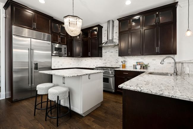 APT-1 - 1870 N Sheffield Ave, Condo with 4 bedrooms, 3 bathrooms and 1 parking in CHICAGO IL | Image 5