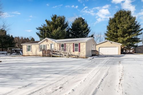 52386 Joy Drive, Dowagiac, MI, 49047 | Card Image