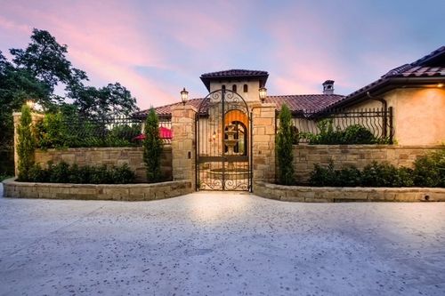 464 Paradise Hls, New Braunfels, TX, 78132-2277 | Card Image