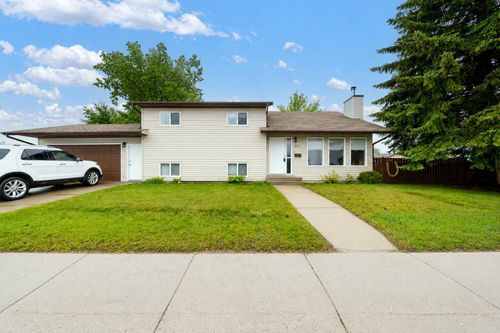107 Sprague Way Se, Medicine Hat, AB, T1B3L5 | Card Image