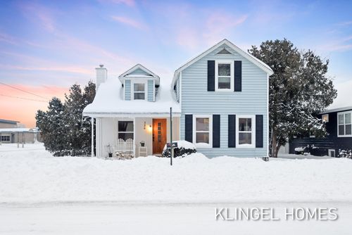 326 South St, Spring Lake, MI, 49456-2068 | Card Image