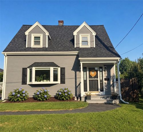 17 Fleming St, East Providence, RI, 02914-4913 | Card Image