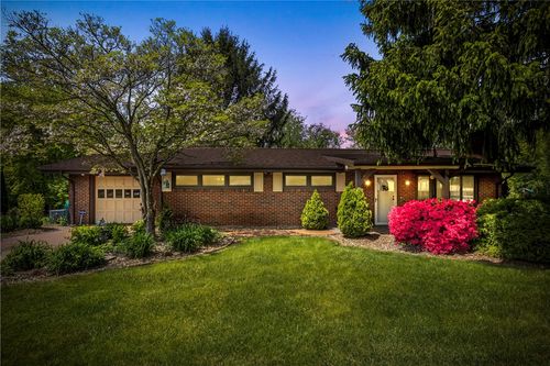 111 Pinkerton Dr, Brighton Twp, PA, 15009-1213 | Card Image