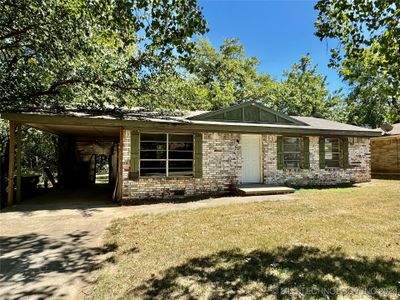 221 Lakeview, House other with 2 bedrooms, 1 bathrooms and null parking in Holdenville OK | Image 1